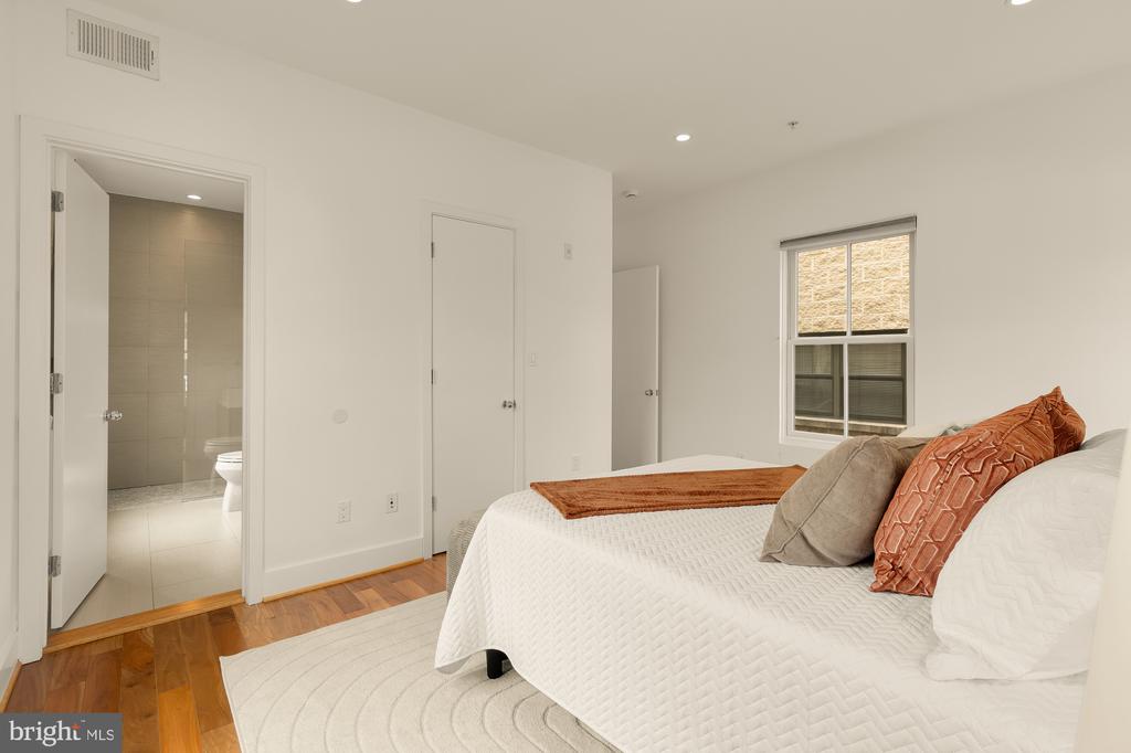 1459 HARVARD STREET NW Unit: 4