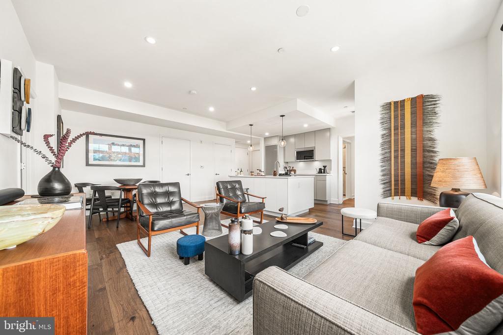 150 V STREET NW Unit: V205