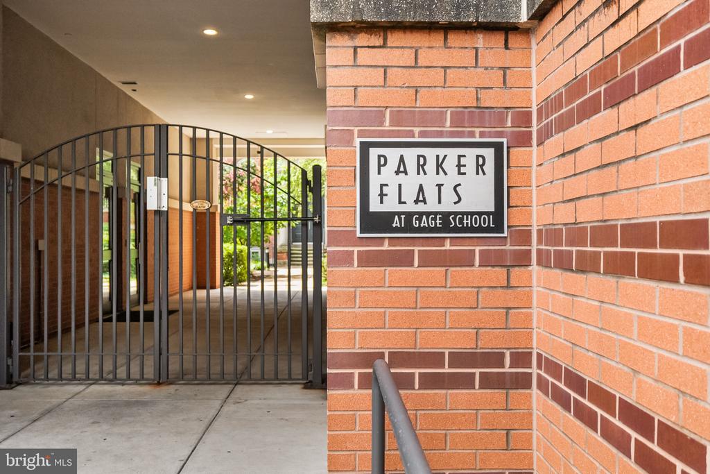 150 V STREET NW Unit: V205