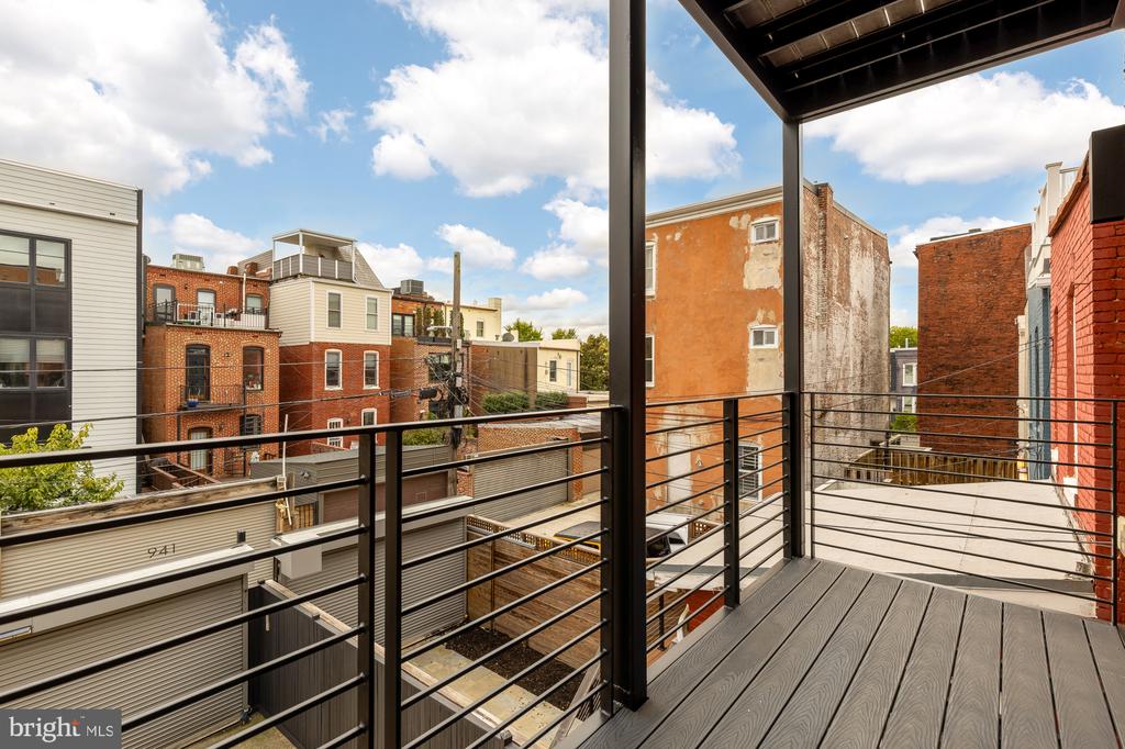 944 WESTMINSTER STREET NW
