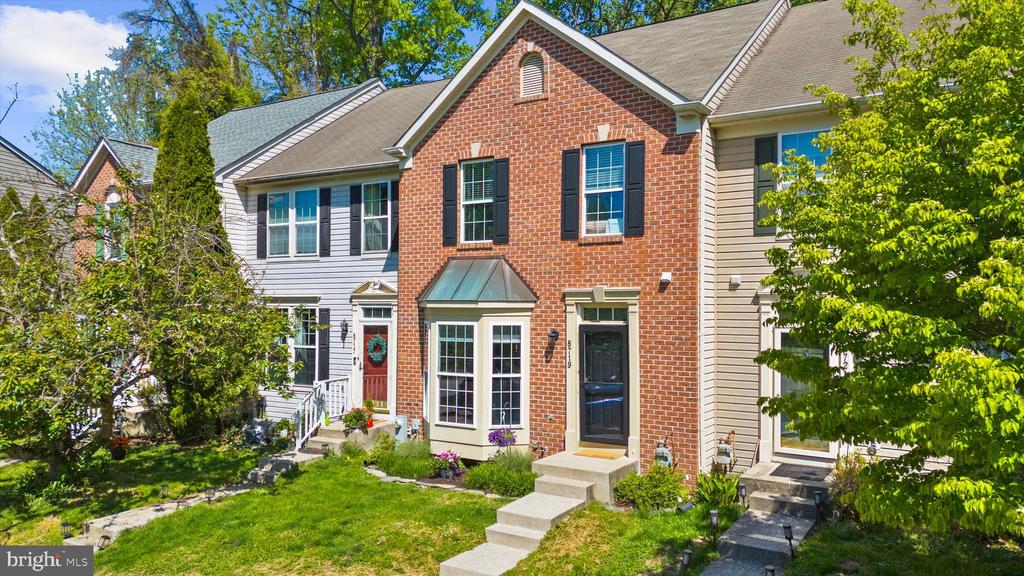 8719 LASALLE COURT
