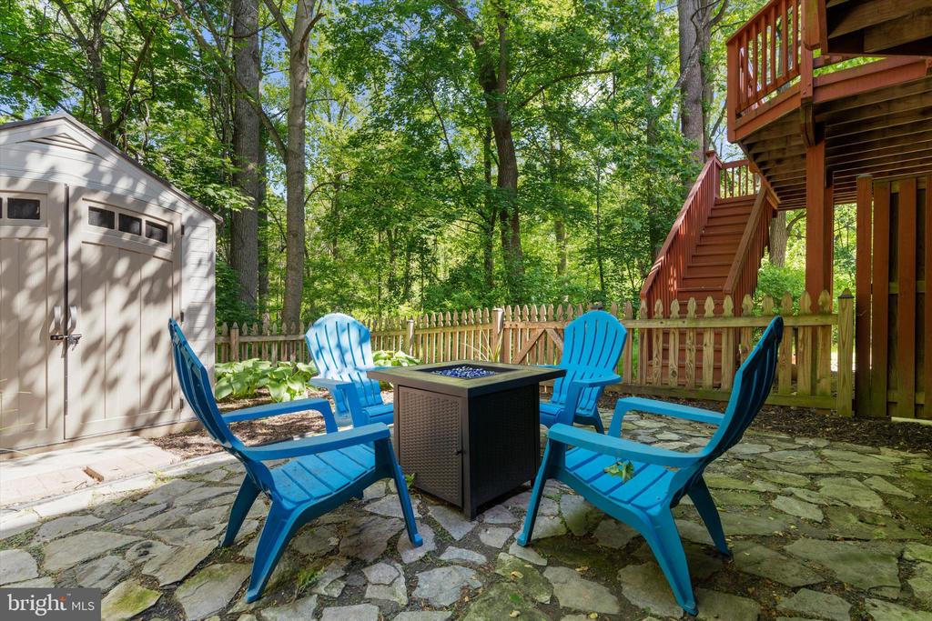 8719 LASALLE COURT