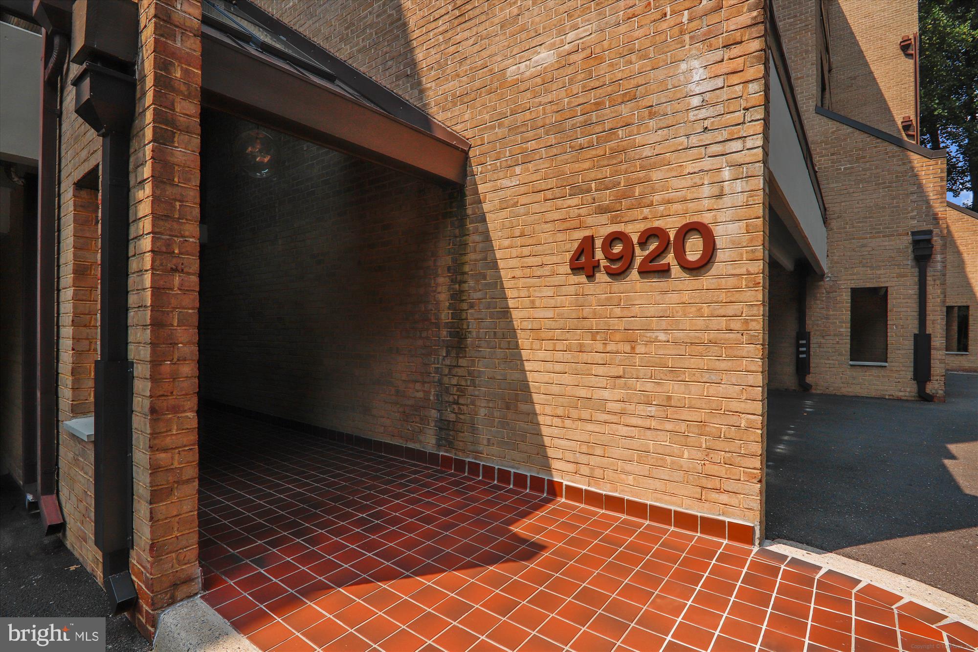 4920 Sentinel Dr #3-406