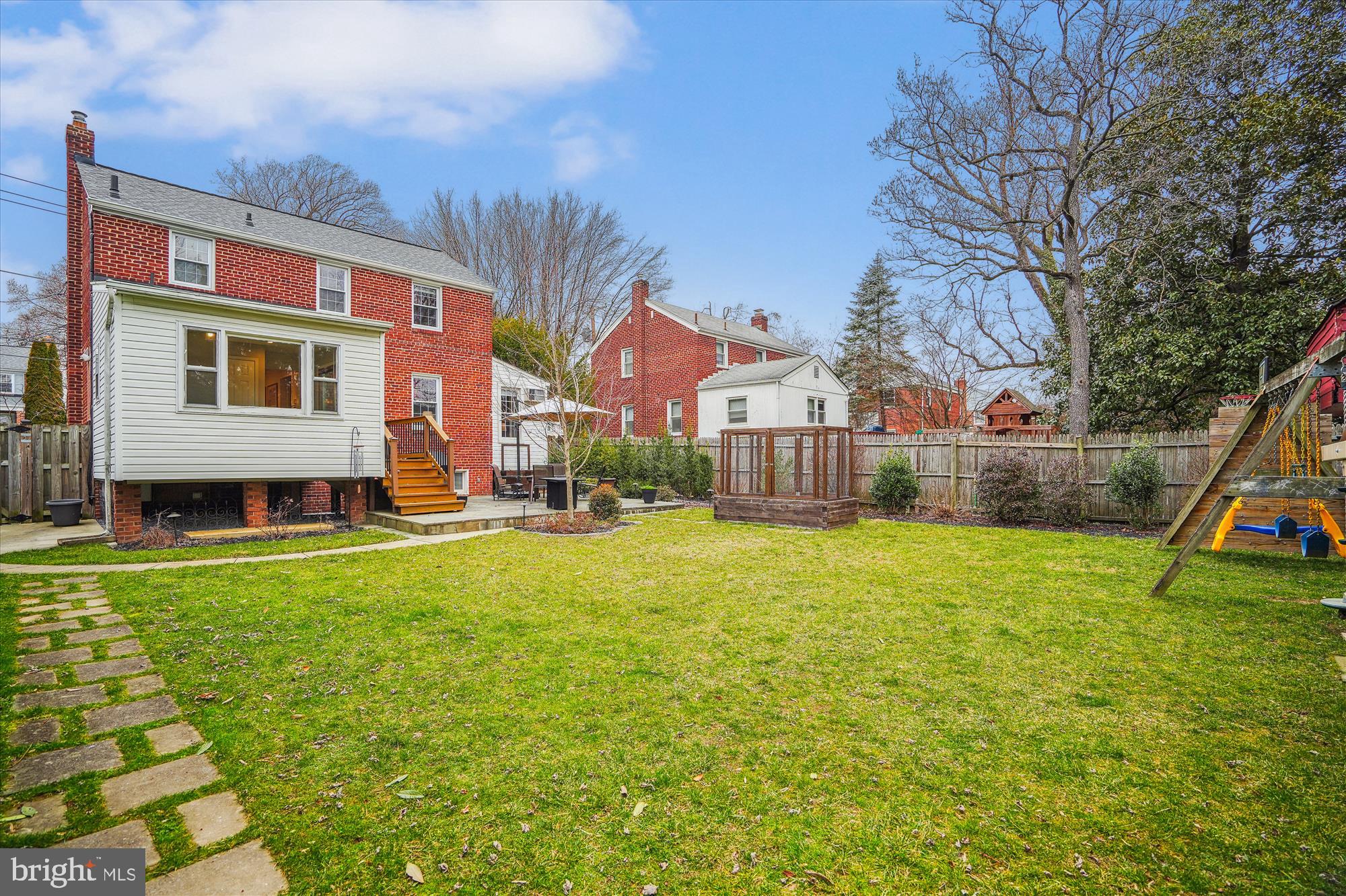 10013 Lorain Ave