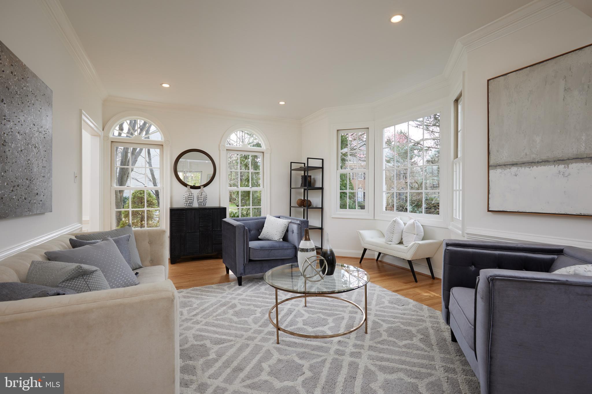 6007 Manor Oak Way