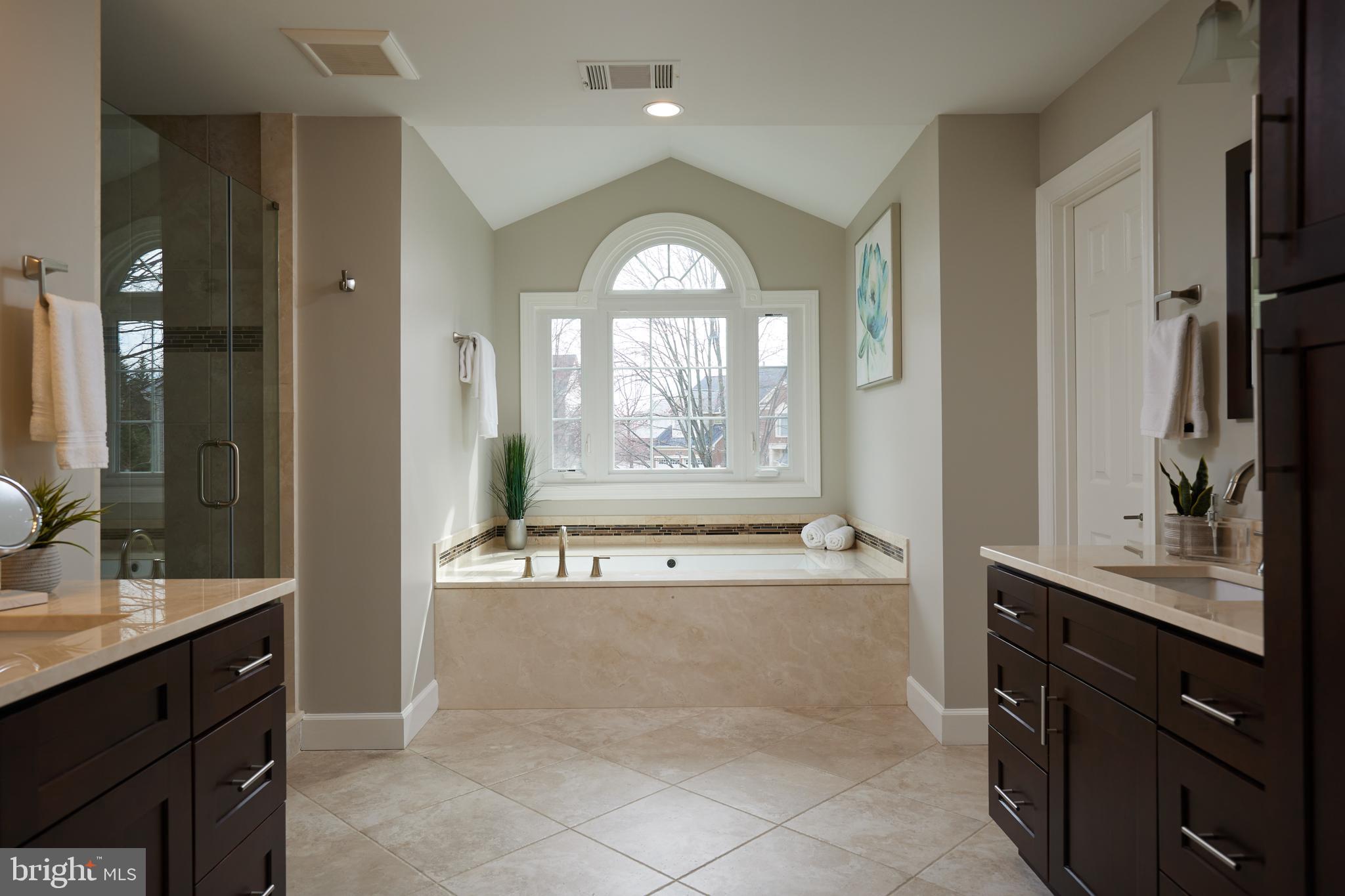 6007 Manor Oak Way