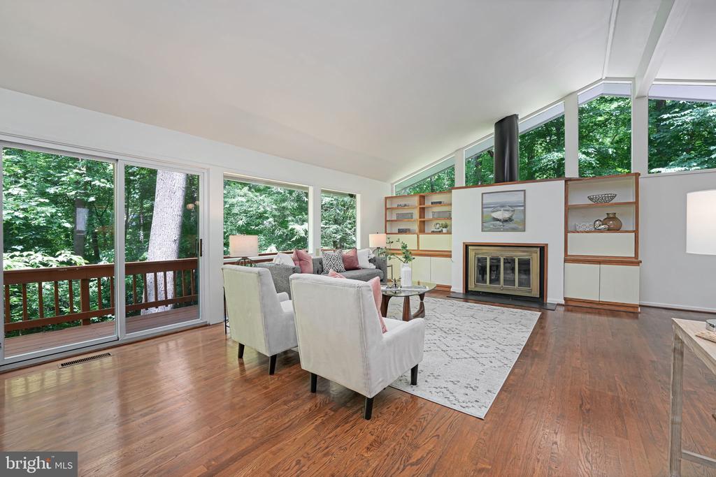 2 Persimmon Ct