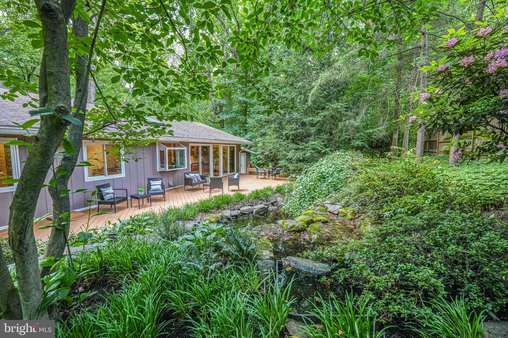 2 Persimmon Ct