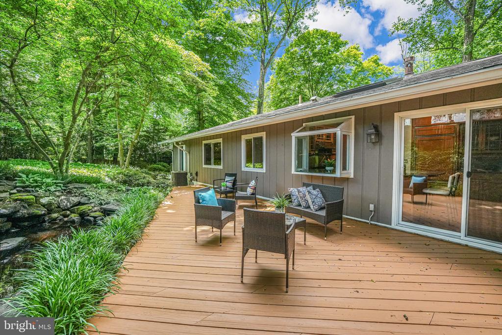 2 Persimmon Ct