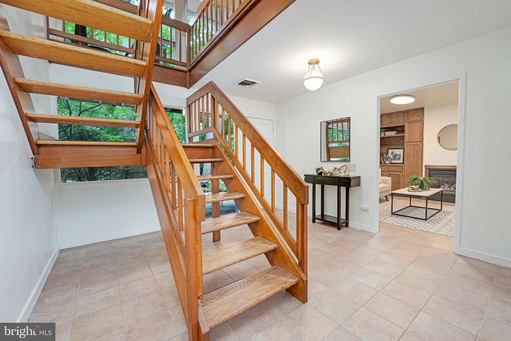 2 Persimmon Ct
