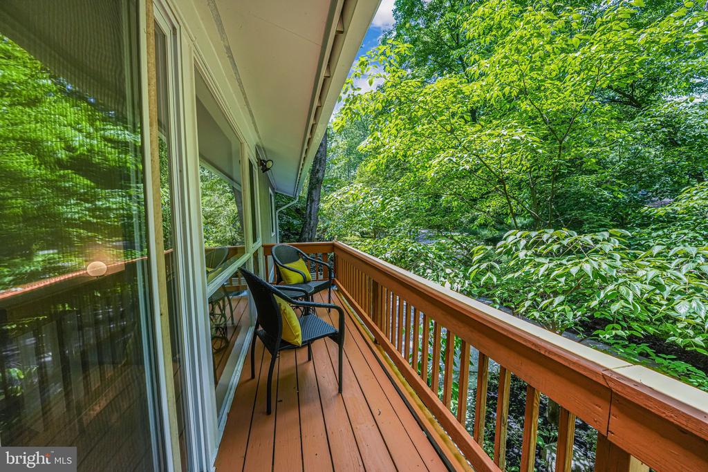 2 Persimmon Ct