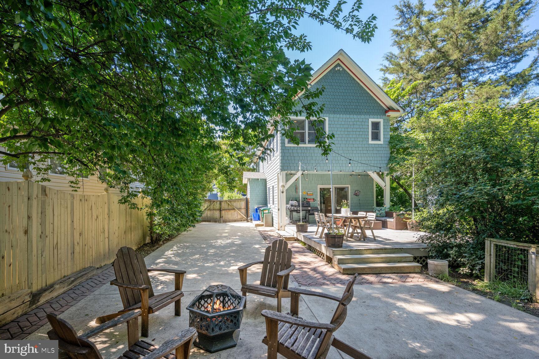 737 Thayer Ave