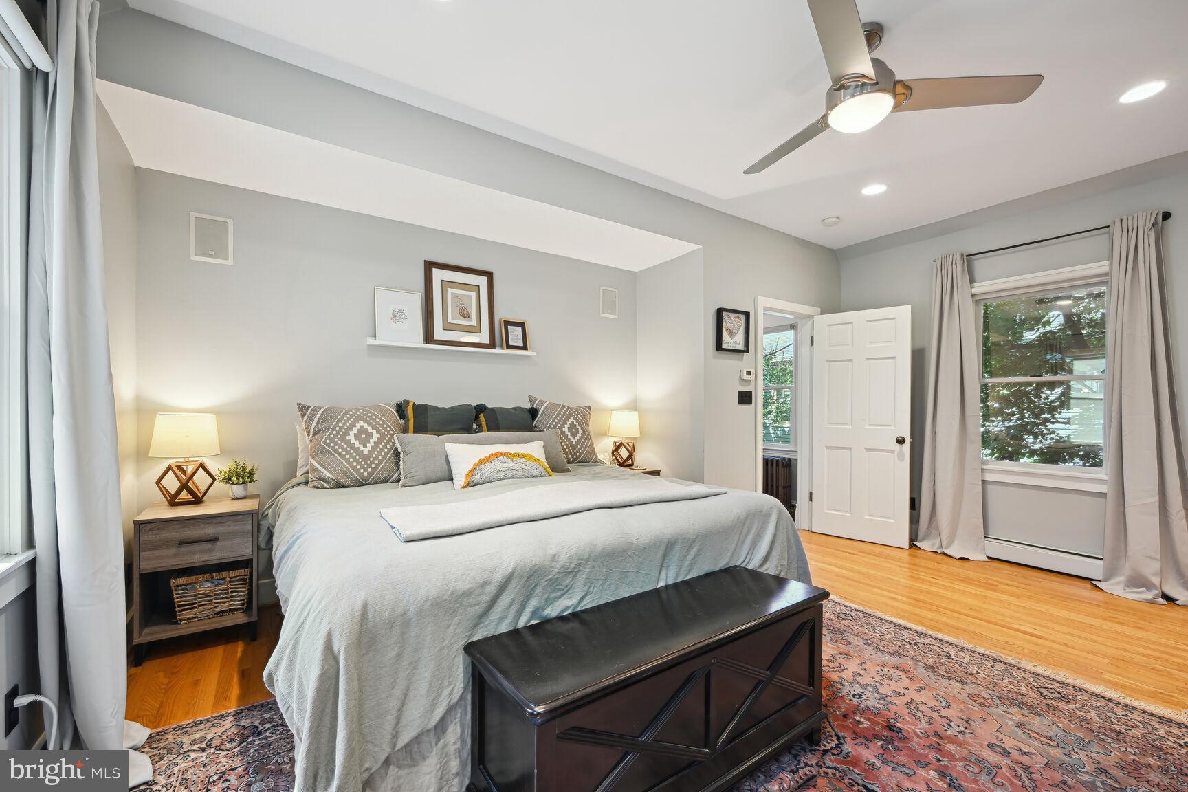 737 Thayer Ave