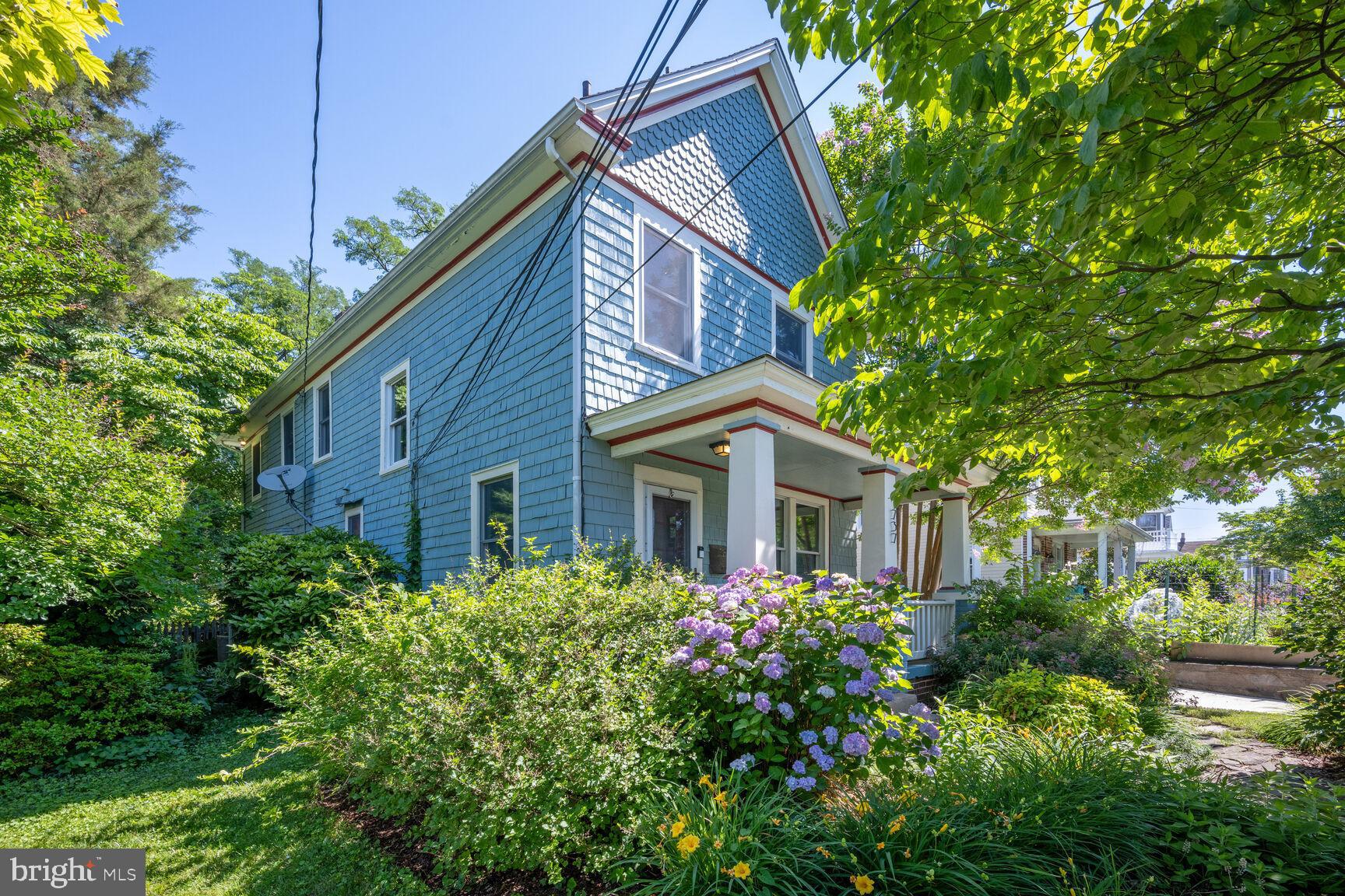 737 Thayer Ave