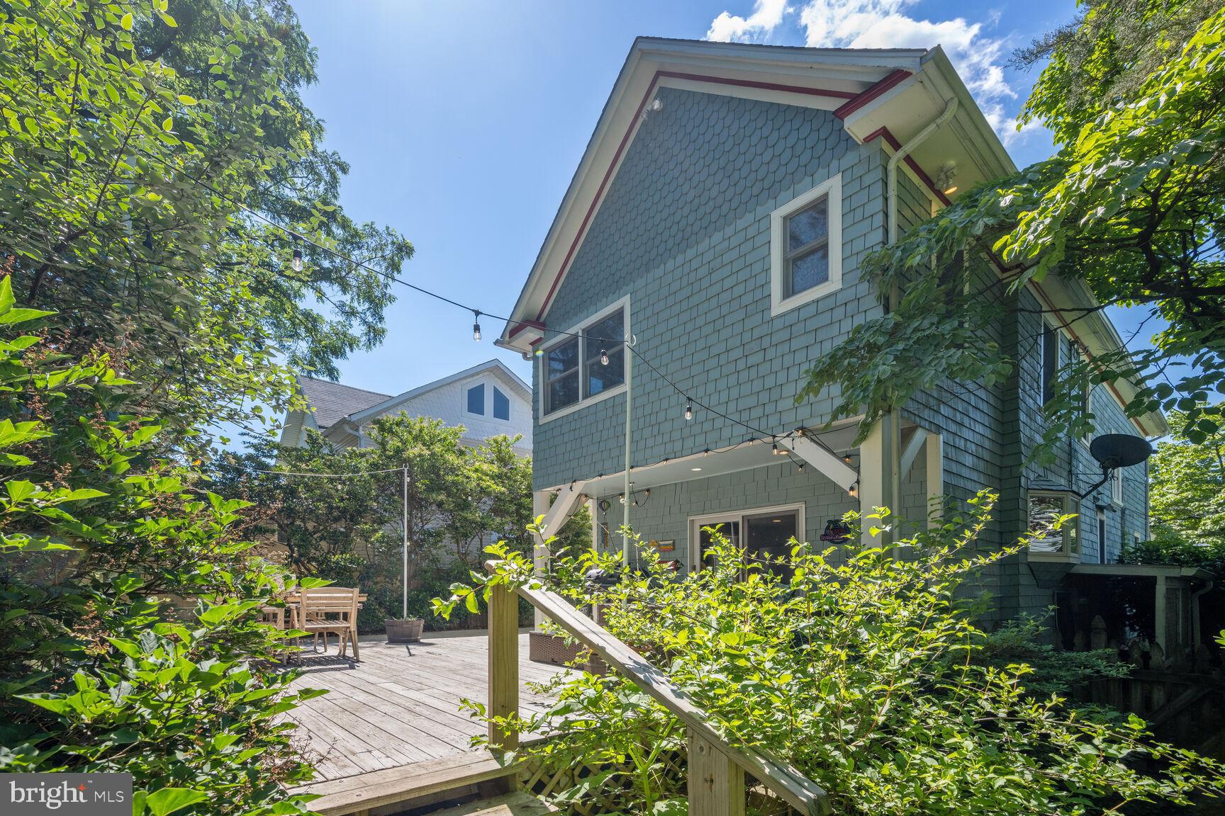 737 Thayer Ave