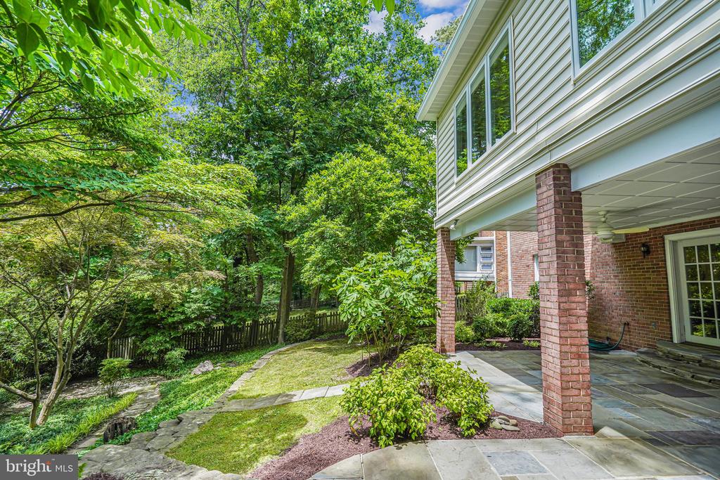 6018 Onondaga Rd