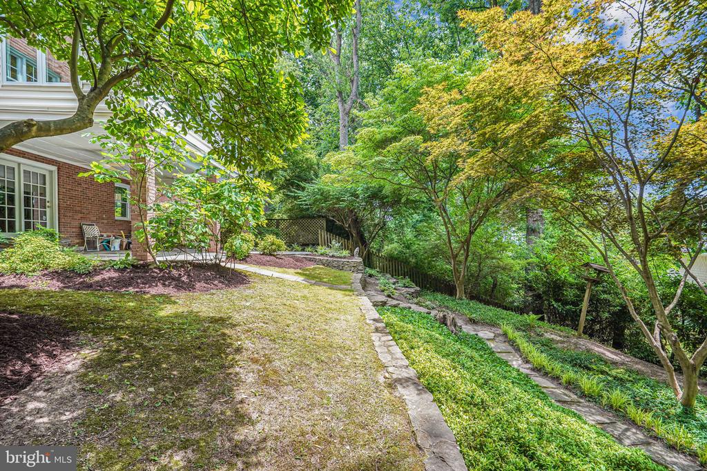 6018 Onondaga Rd