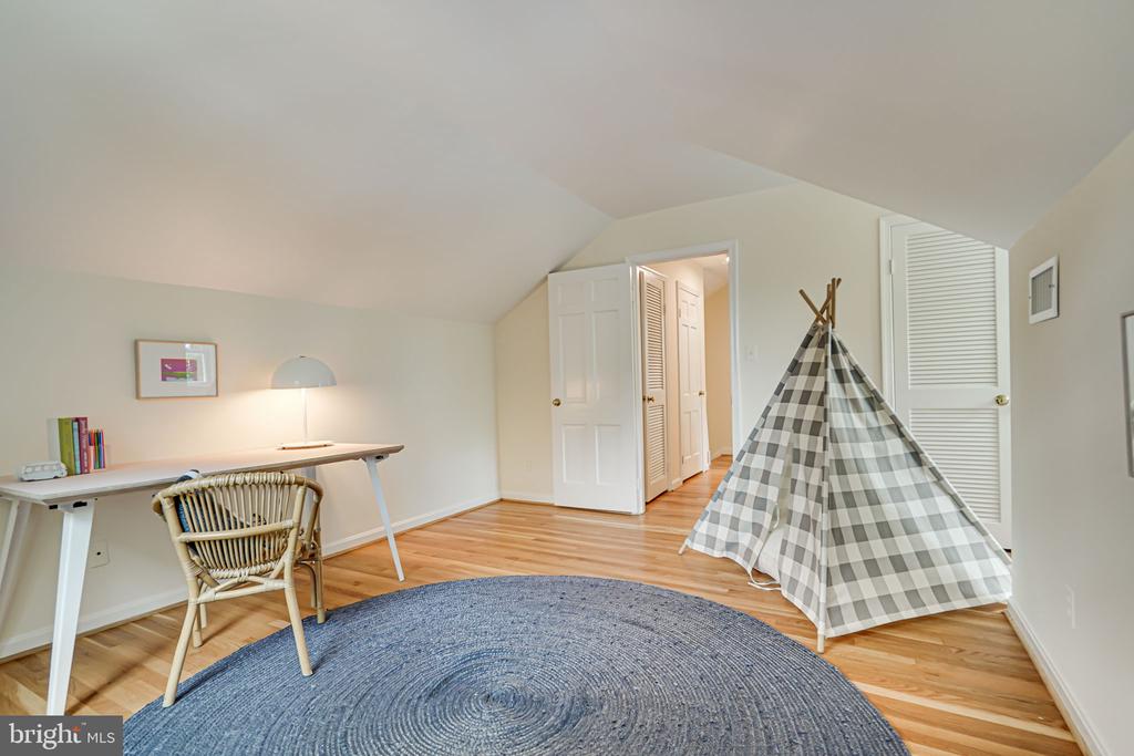 6018 Onondaga Rd