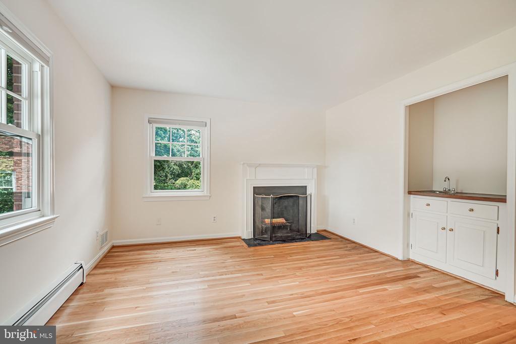 6018 Onondaga Rd