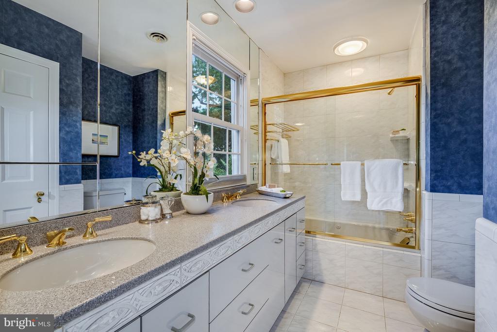 5107 Duvall Dr