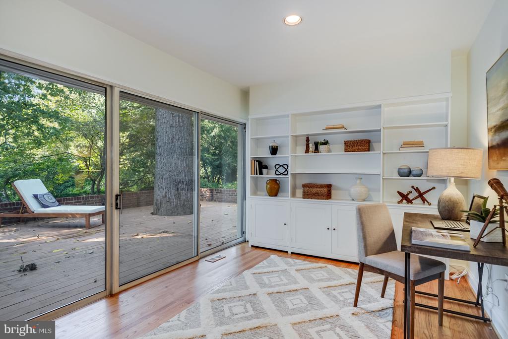 5107 Duvall Dr