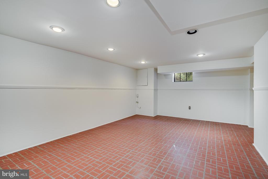 5107 Duvall Dr