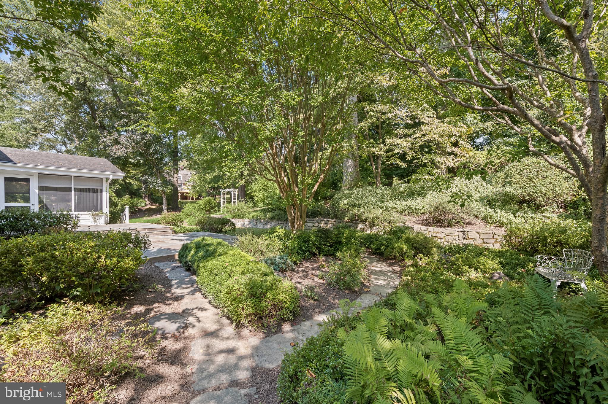 8234 Buckspark Ln W