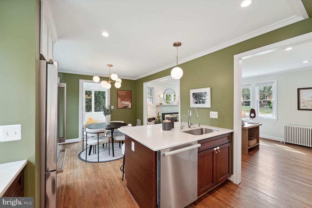 614 Pershing Dr