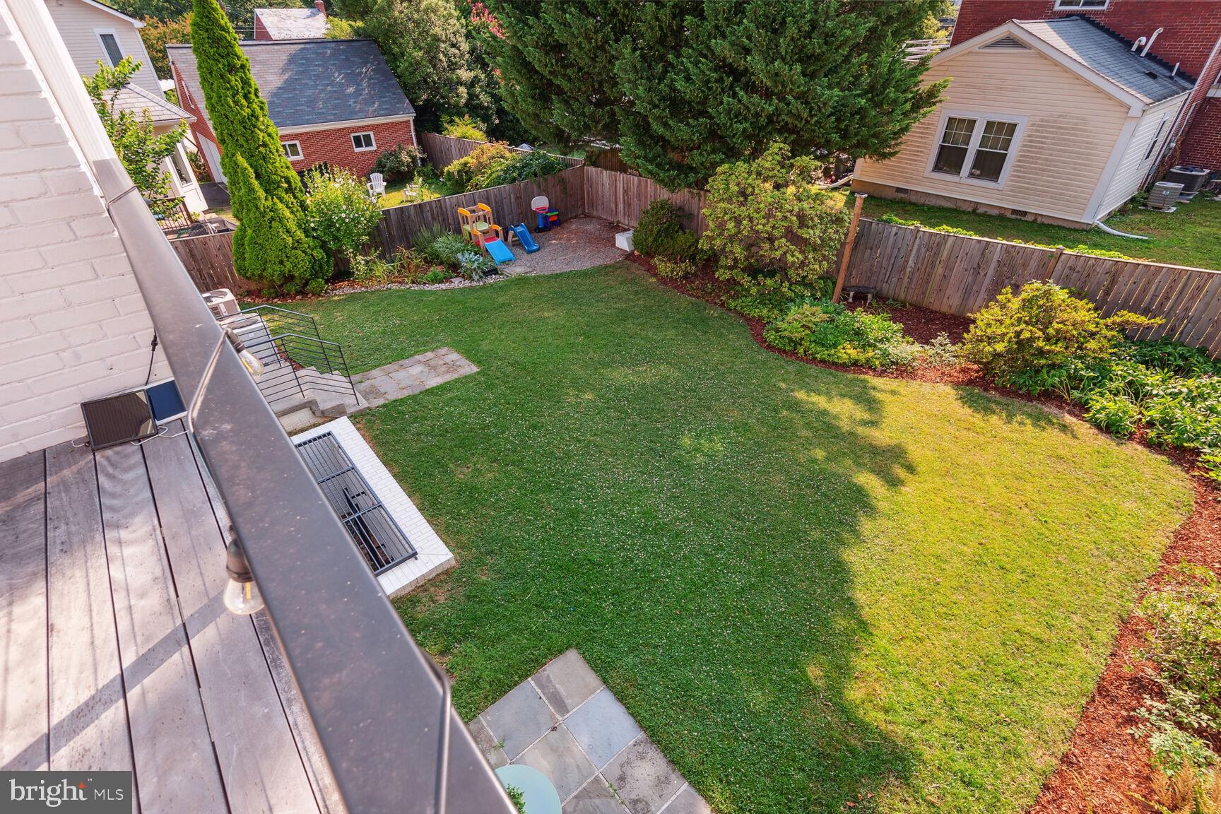 614 Pershing Dr