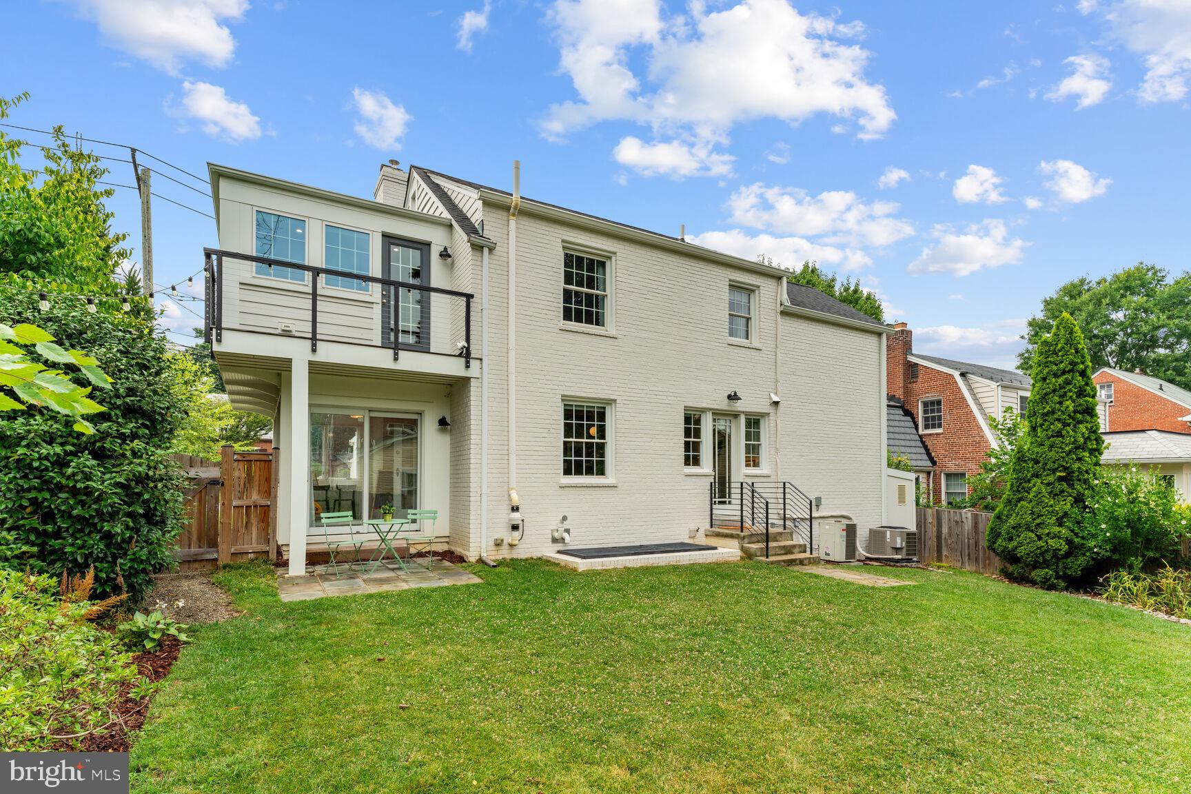 614 Pershing Dr