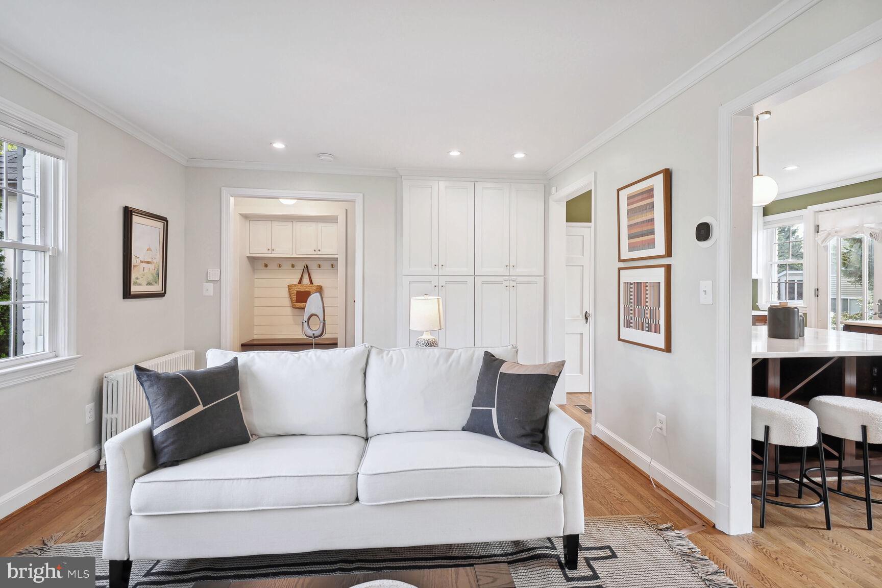 614 Pershing Dr