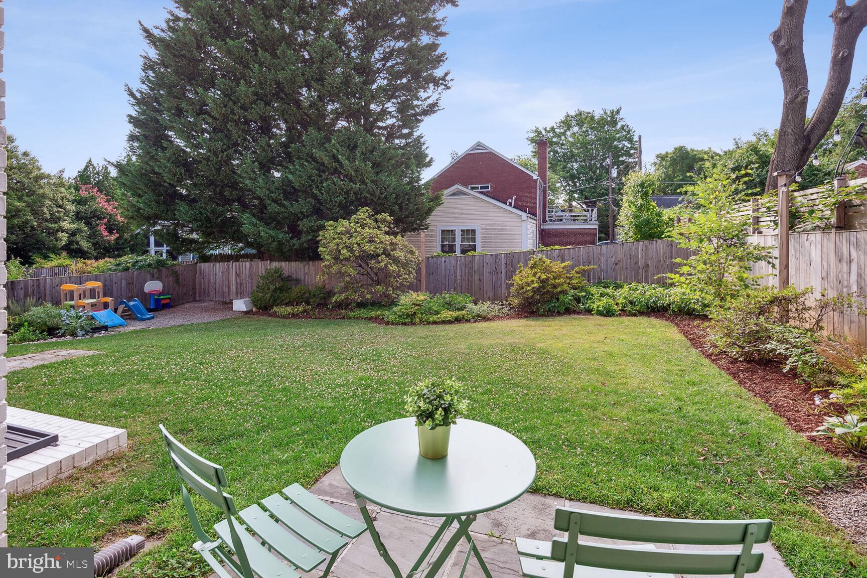 614 Pershing Dr