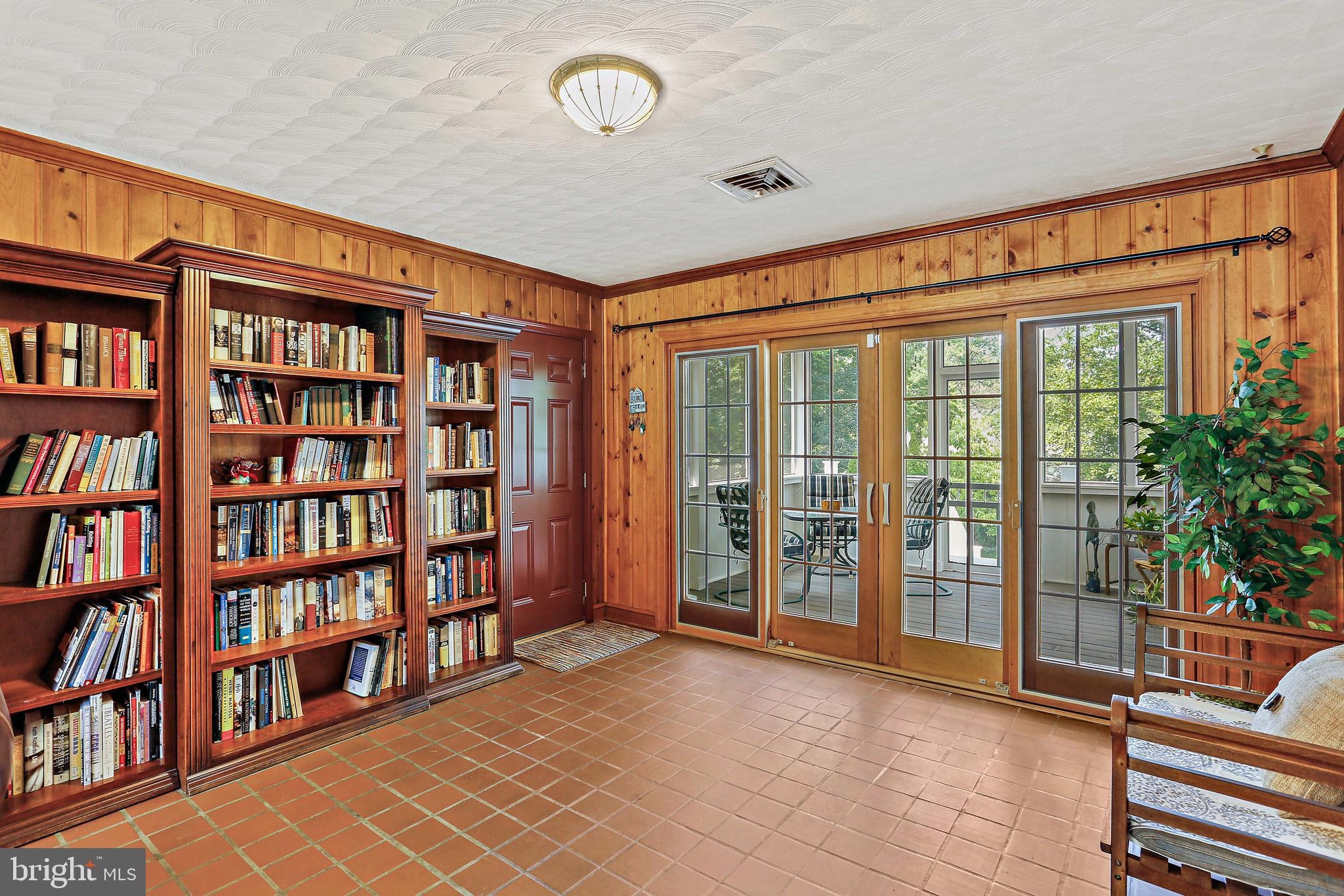 700 Copley Ln