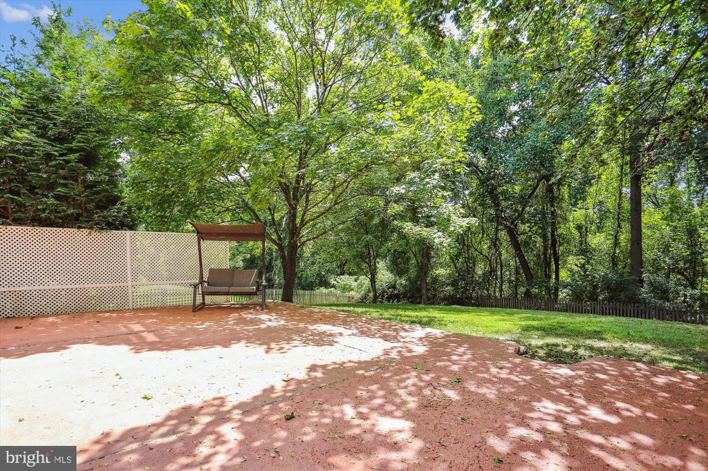 8308 Snug Hill Ln
