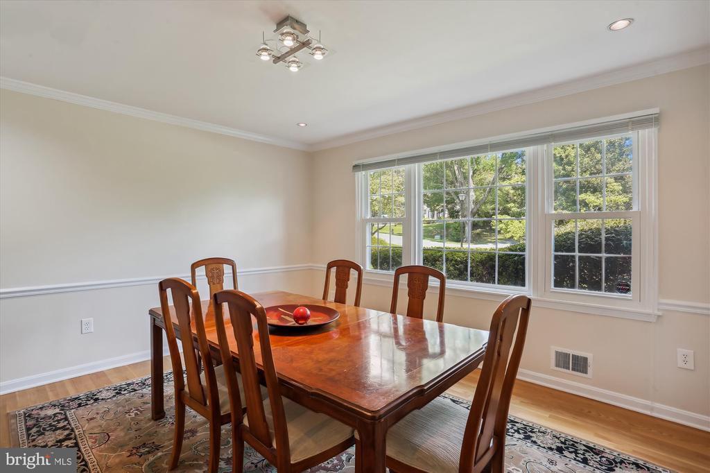 8308 Snug Hill Ln