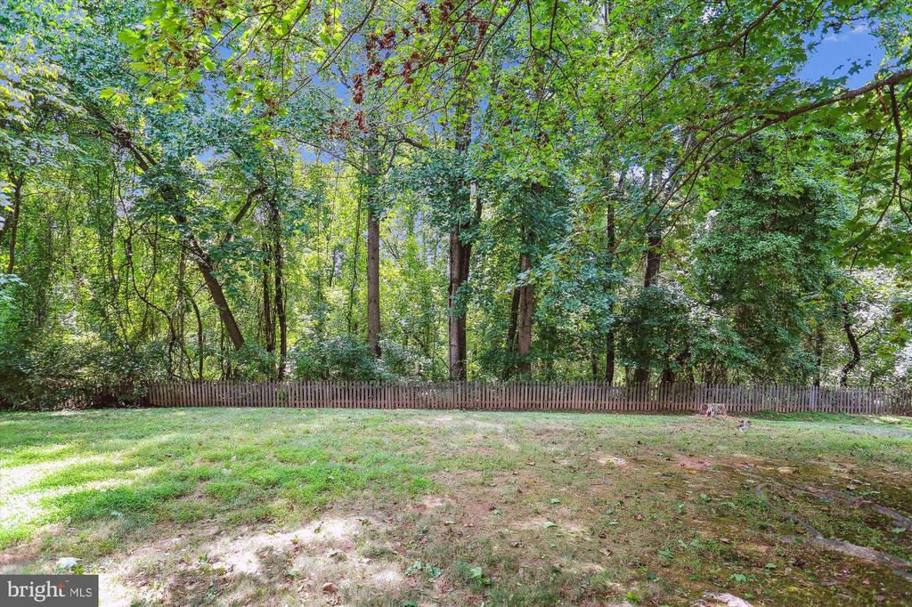 8308 Snug Hill Ln