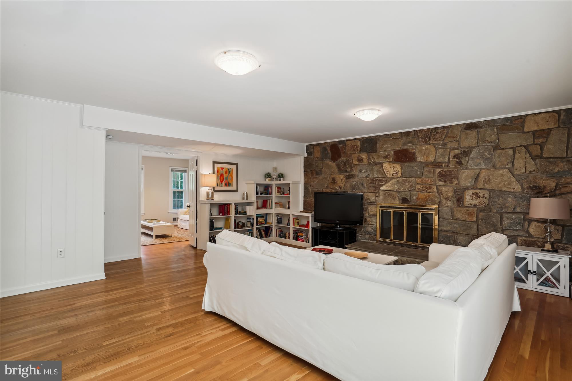 8308 Snug Hill Ln