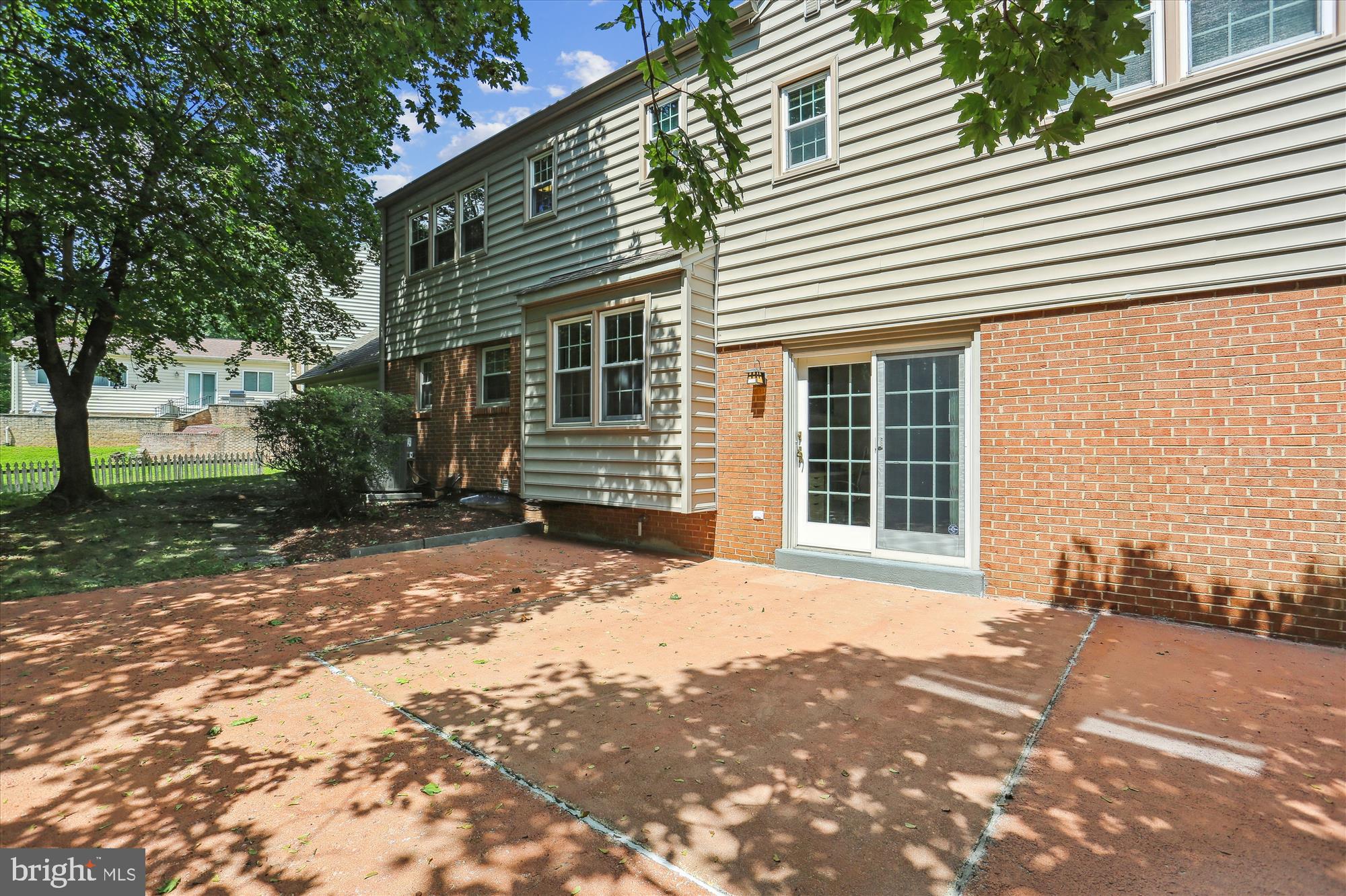 8308 Snug Hill Ln