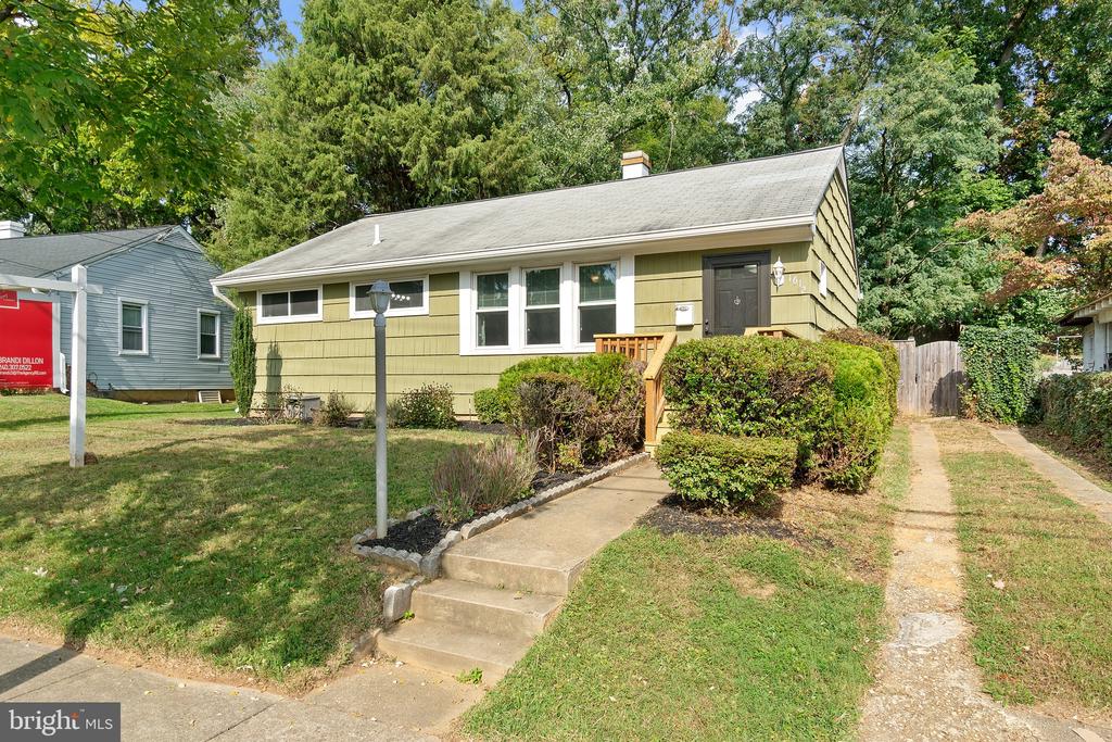 1612 Burris Rd