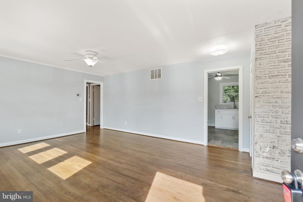 1612 Burris Rd