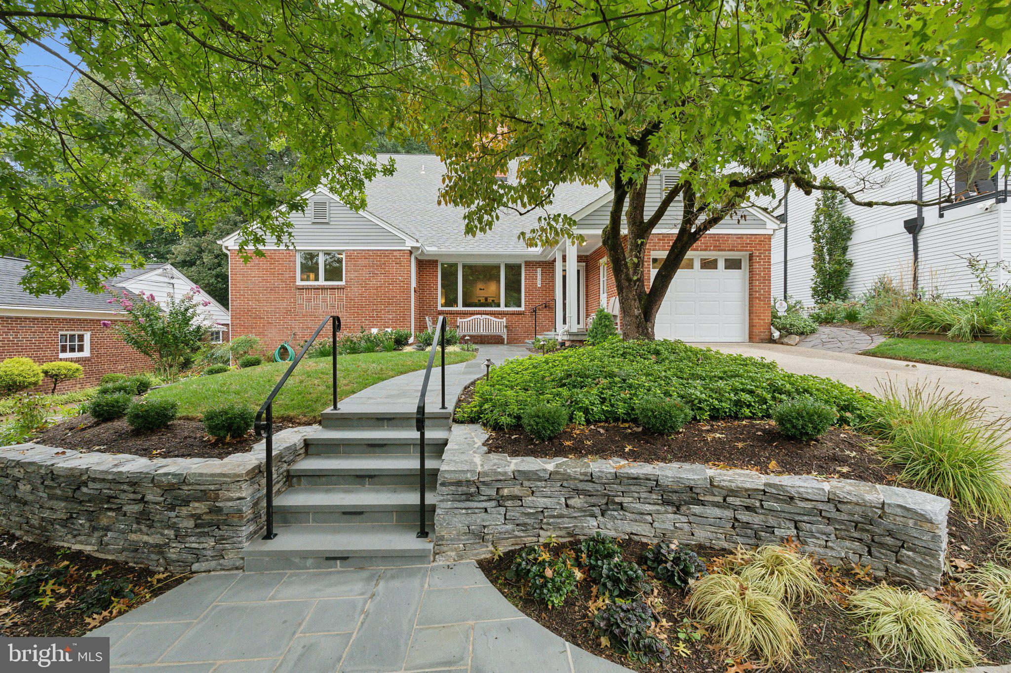 2304 Ashboro Dr