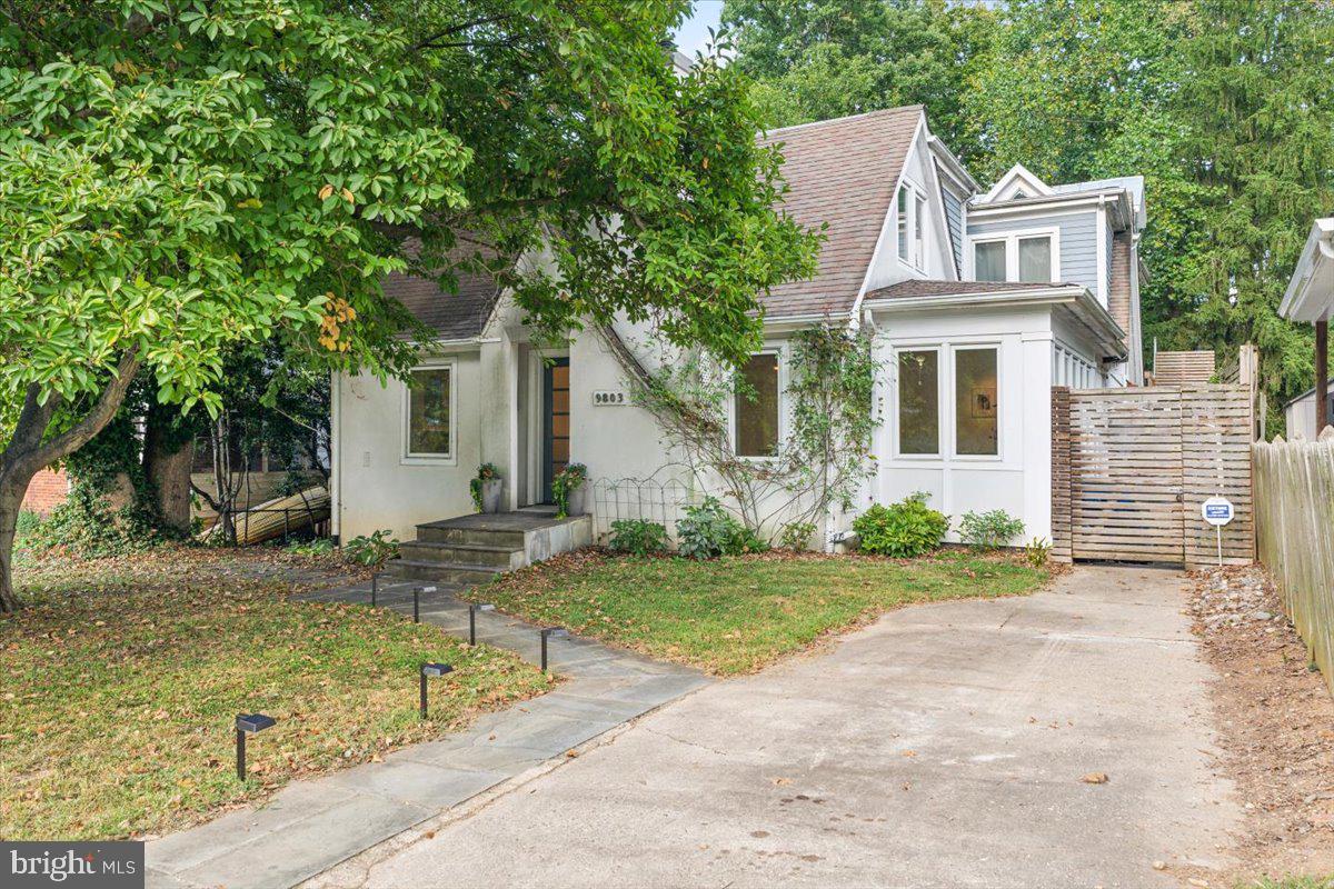 9803 McMillan Ave