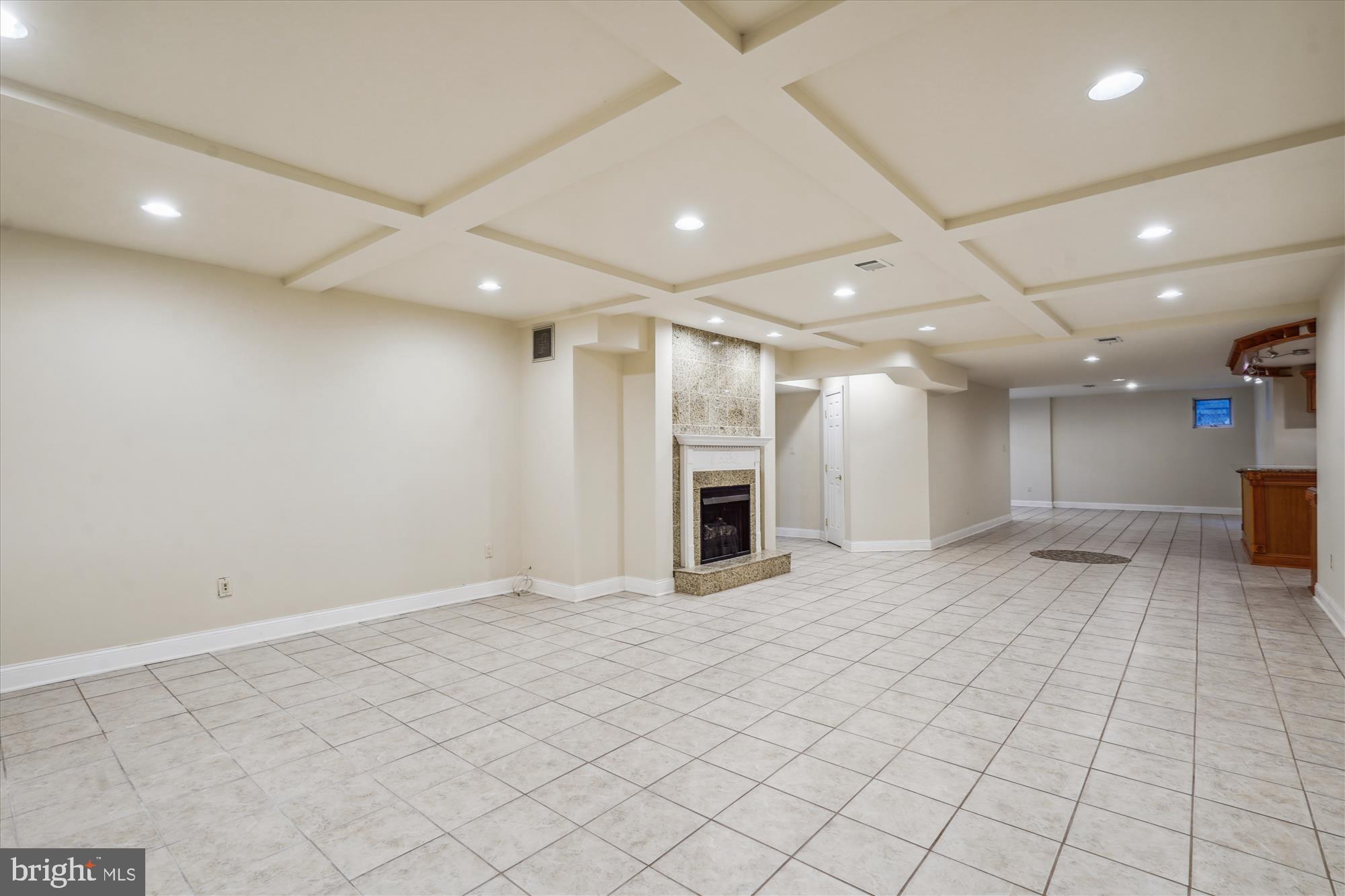 7010 WINTERBERRY LN