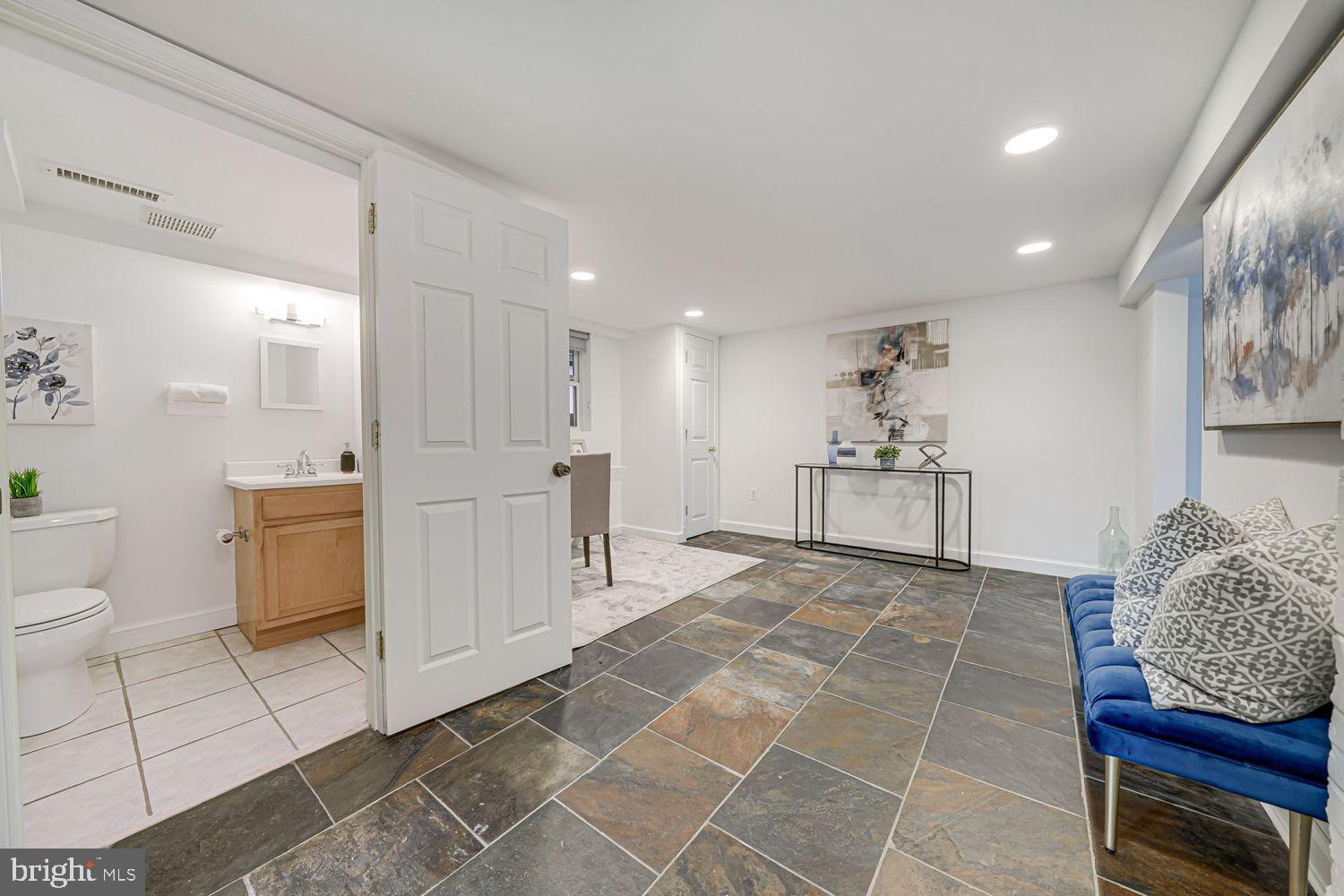 300 Highview Ave