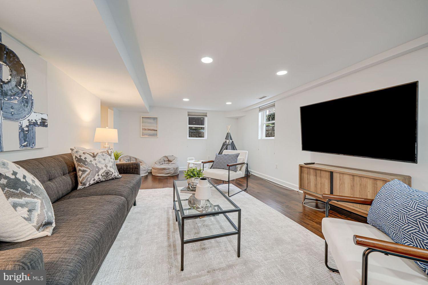 300 Highview Ave
