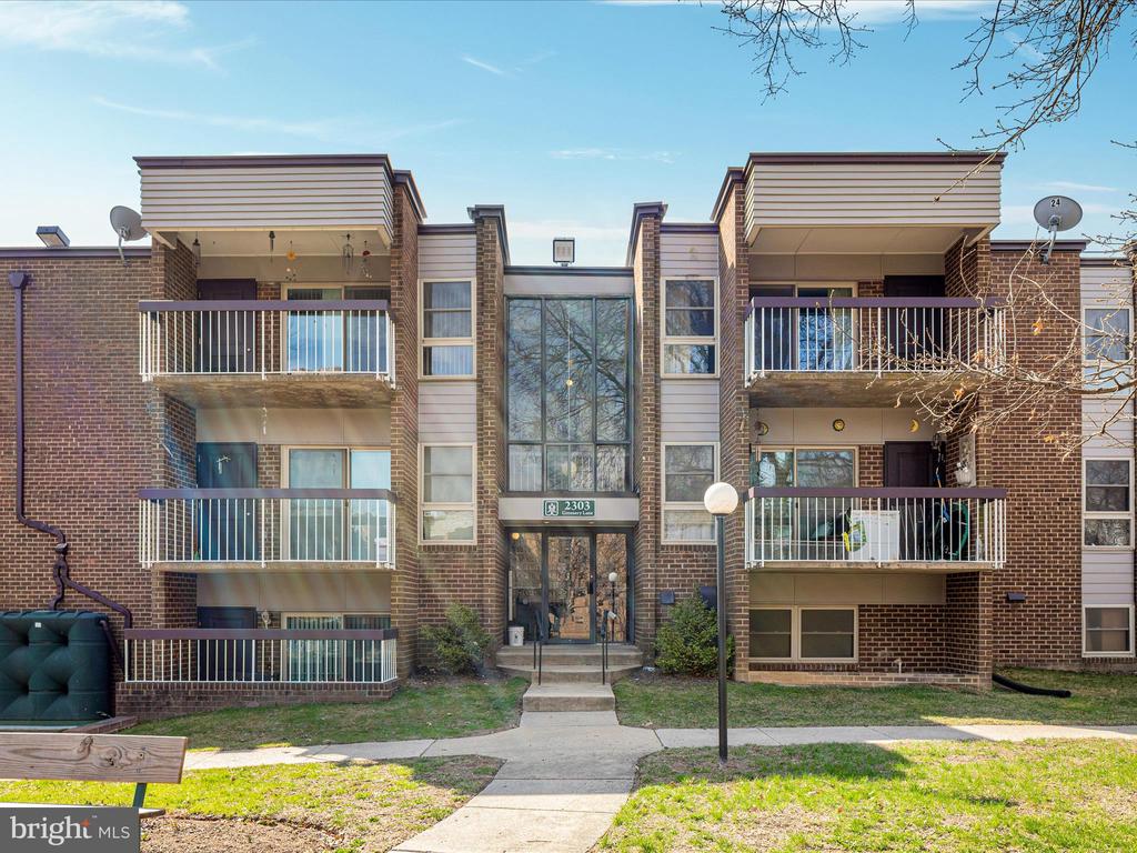 2303 Greenery Ln #203-4