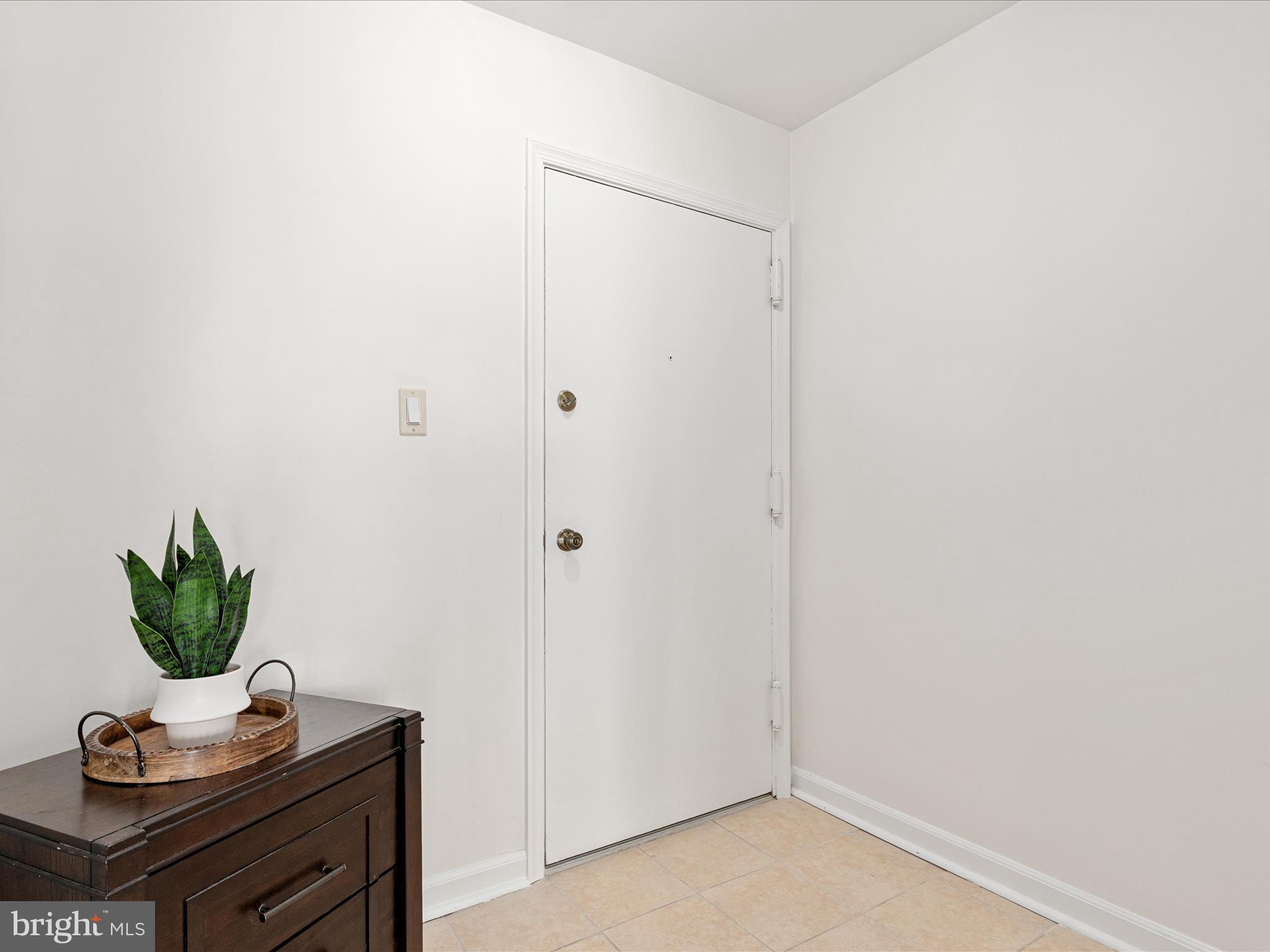 2303 Greenery Ln #203-4