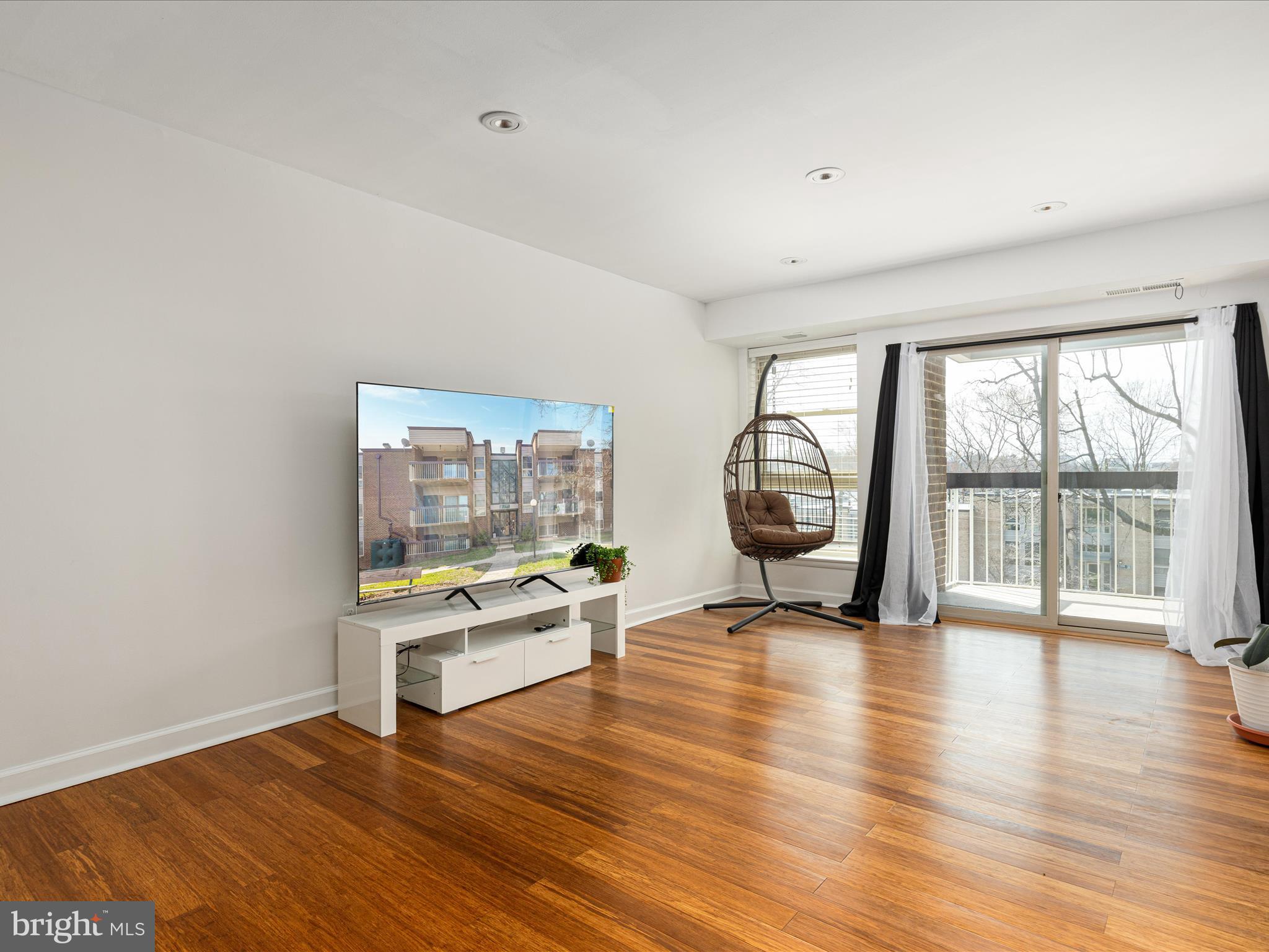 2303 Greenery Ln #203-4