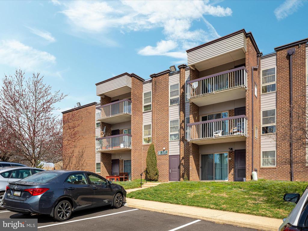 2303 Greenery Ln #203-4