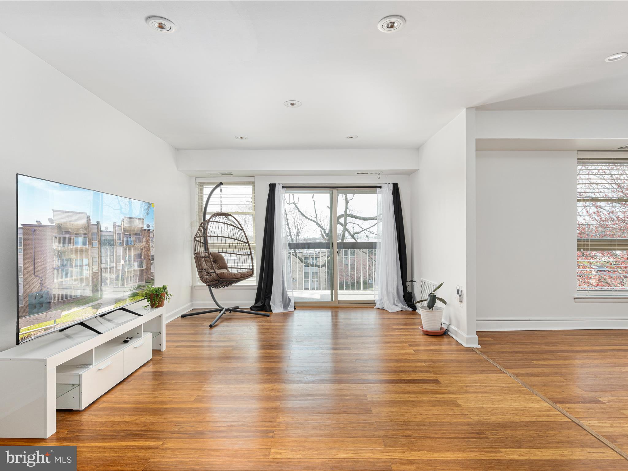 2303 Greenery Ln #203-4